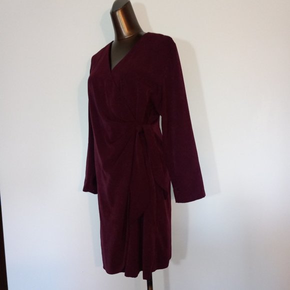 Vintage burgundy v-neck knee-length wrap dress - Picture 14 of 14